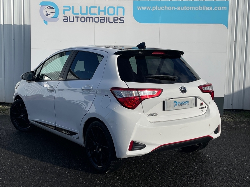 Toyota
                    Yaris