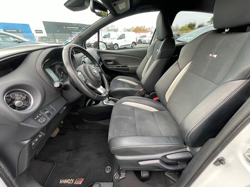 Photo 4 - Toyota Yaris