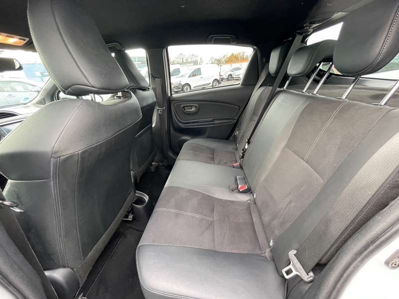 Photo 7 - Toyota Yaris