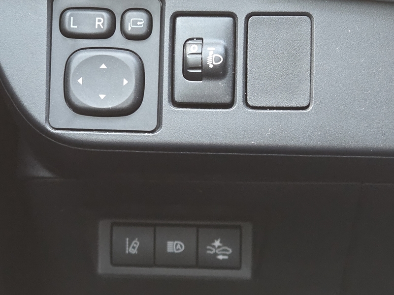 Photo 11 - Toyota Yaris