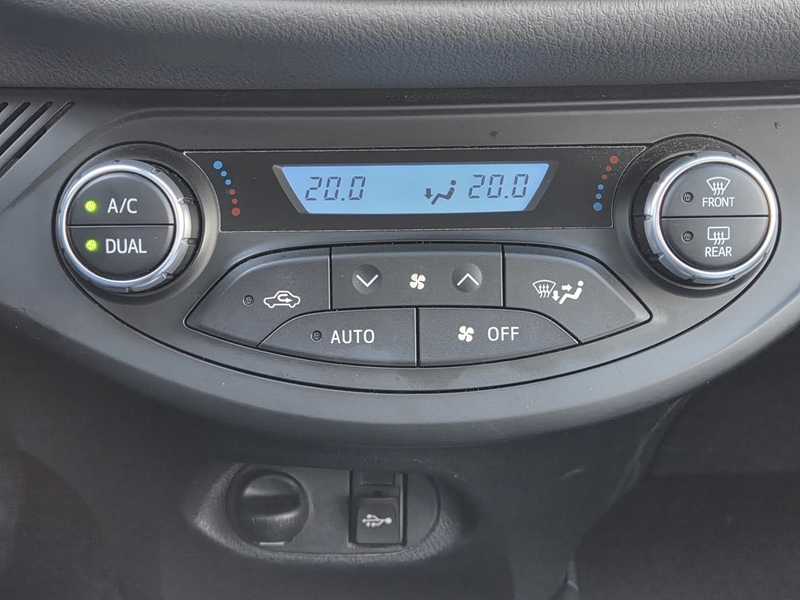 Photo 13 - Toyota Yaris