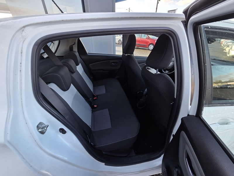 Photo 17 - Toyota Yaris