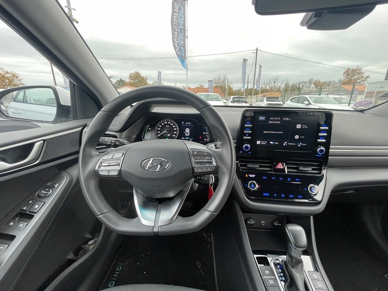 Hyundai
                    Ioniq