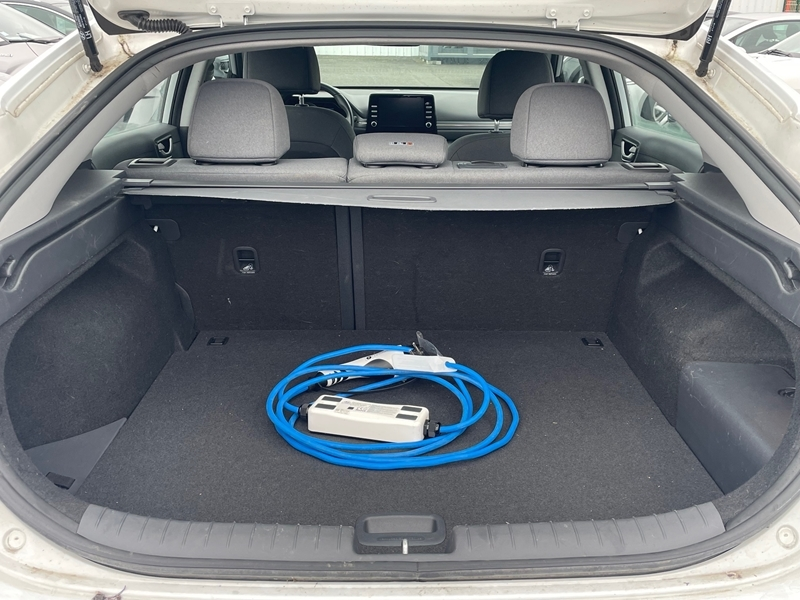 Photo 4 - Hyundai Ioniq