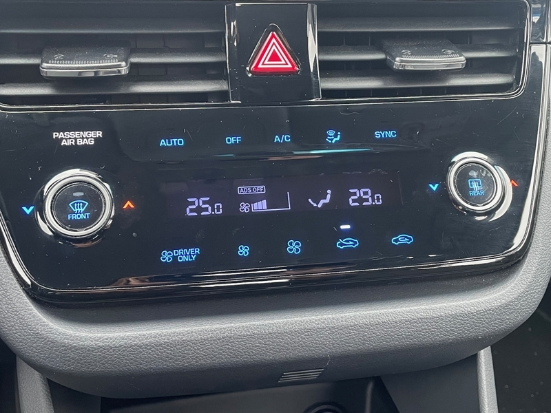 Photo 18 - Hyundai Ioniq