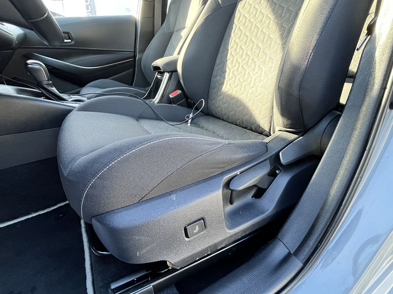 Photo 8 - Toyota Corolla Touring Spt