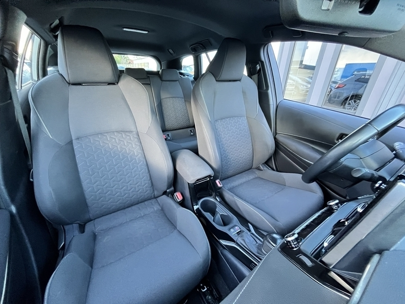 Photo 11 - Toyota Corolla Touring Spt