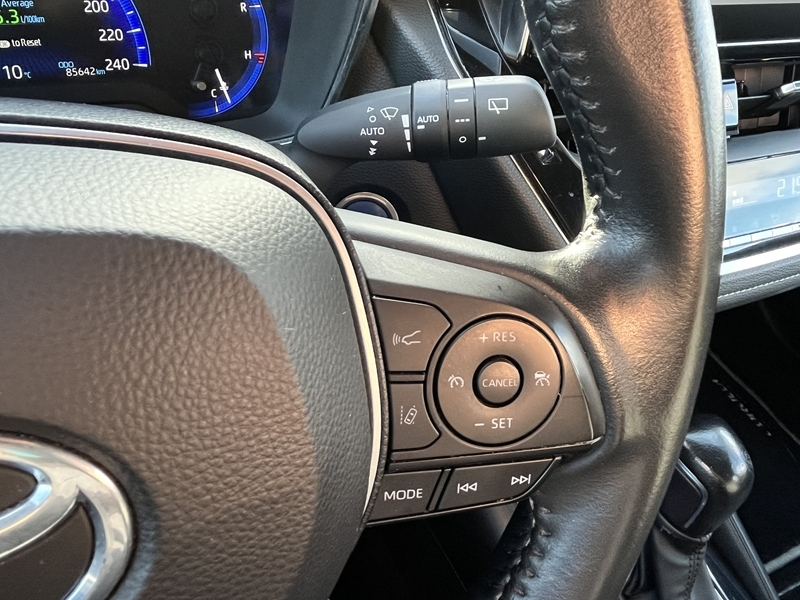 Photo 16 - Toyota Corolla Touring Spt