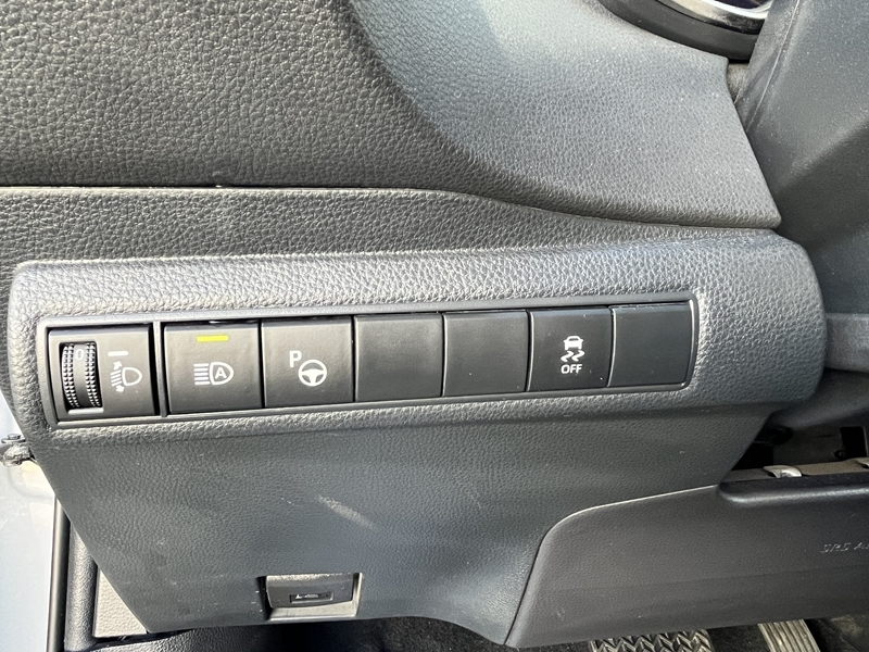 Photo 17 - Toyota Corolla Touring Spt