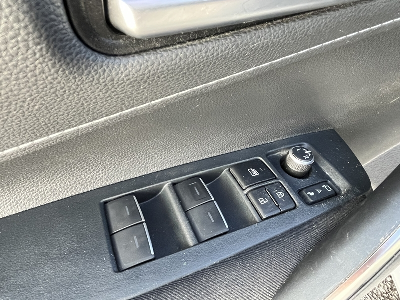 Photo 20 - Toyota Corolla Touring Spt