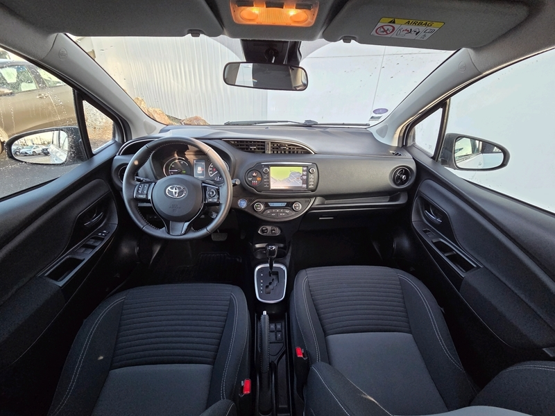 Toyota
                    Yaris