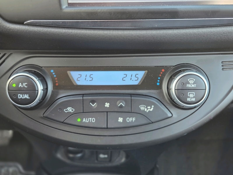 Photo 12 - Toyota Yaris