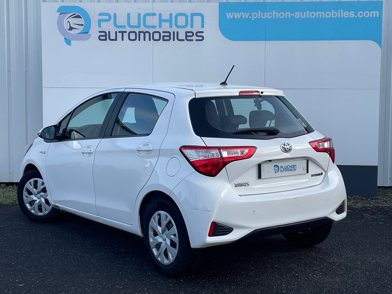 Toyota
                    Yaris