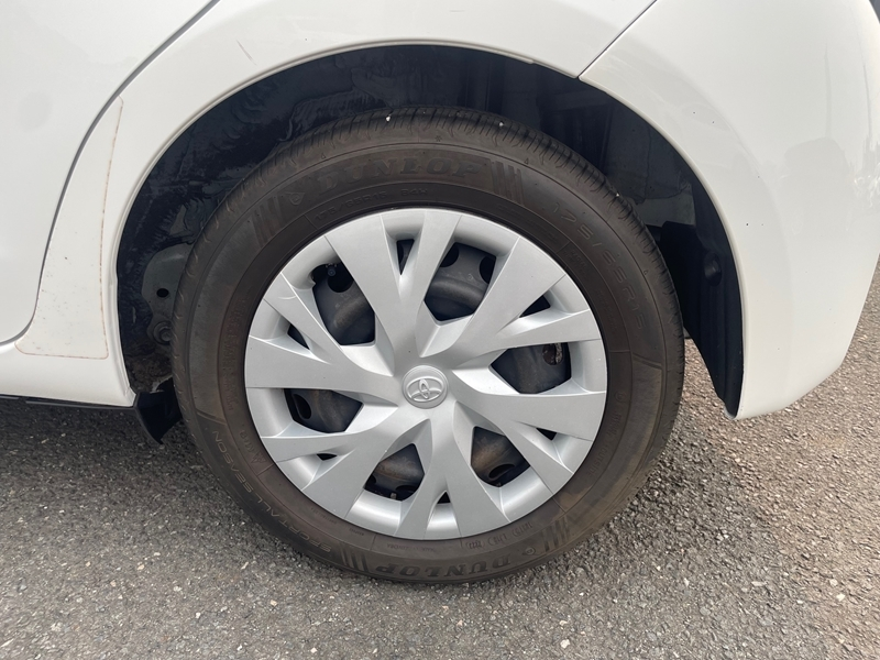 Photo 17 - Toyota Yaris