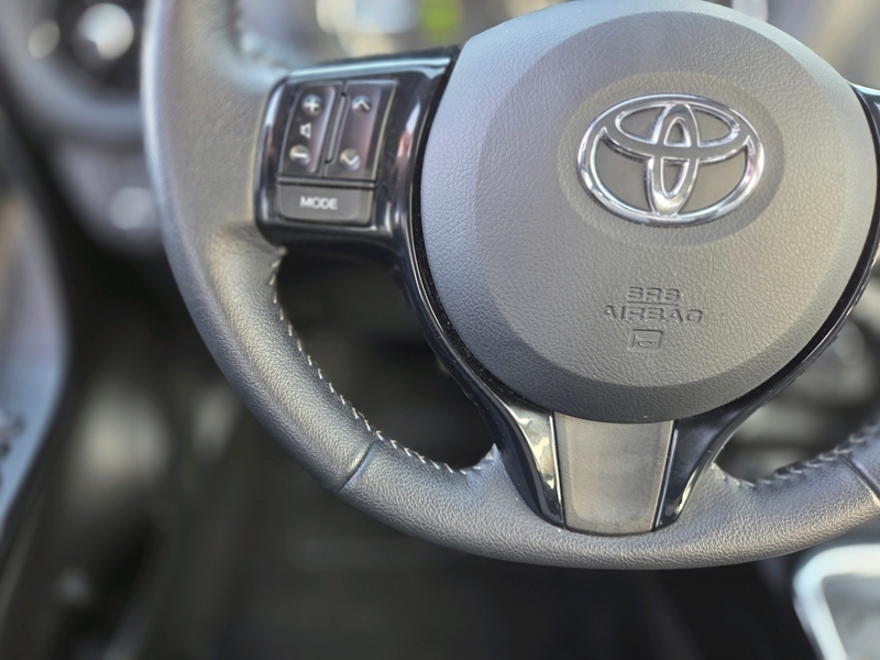 Photo 8 - Toyota Yaris