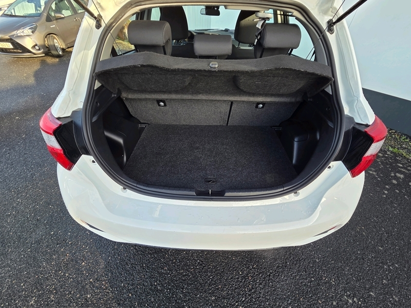 Photo 19 - Toyota Yaris