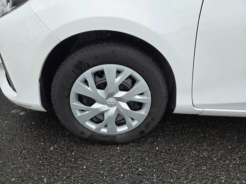 Photo 20 - Toyota Yaris