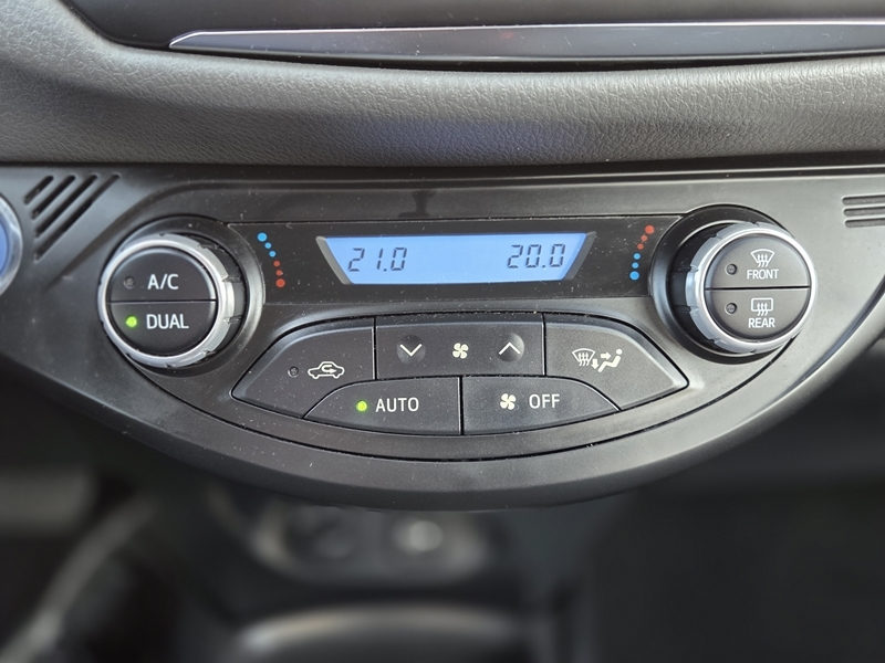 Photo 14 - Toyota Yaris