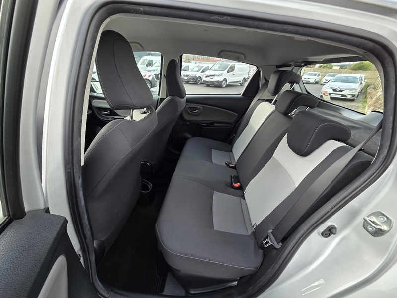 Photo 17 - Toyota Yaris