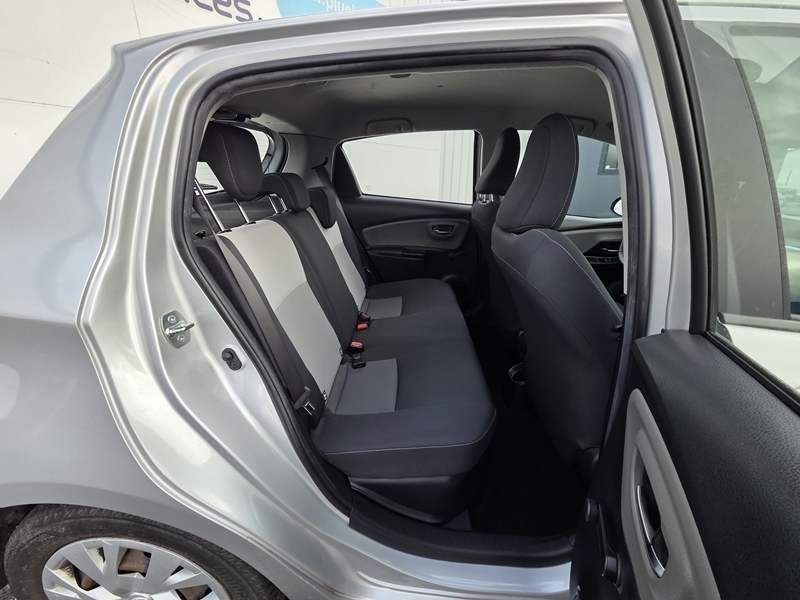 Photo 18 - Toyota Yaris