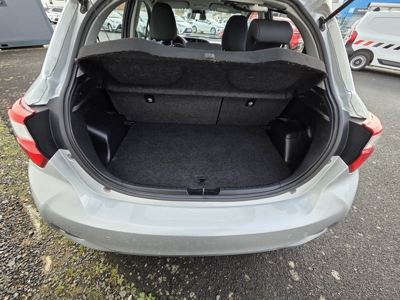 Photo 18 - Toyota Yaris