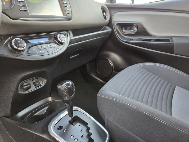 Photo 6 - Toyota Yaris