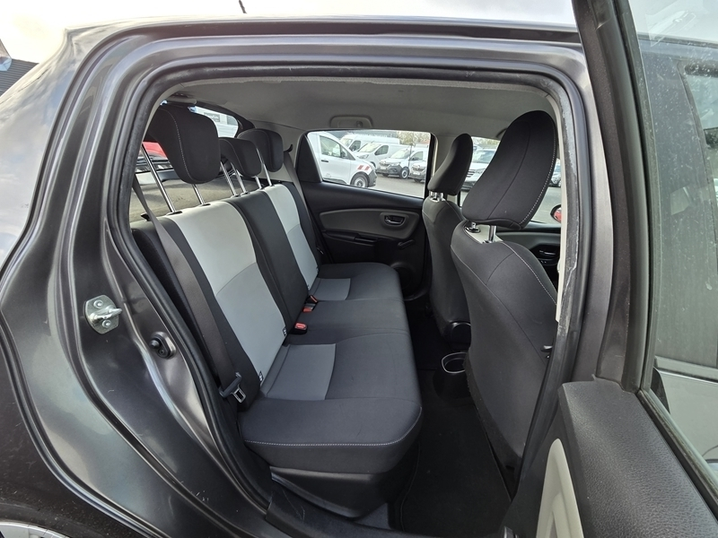 Photo 18 - Toyota Yaris