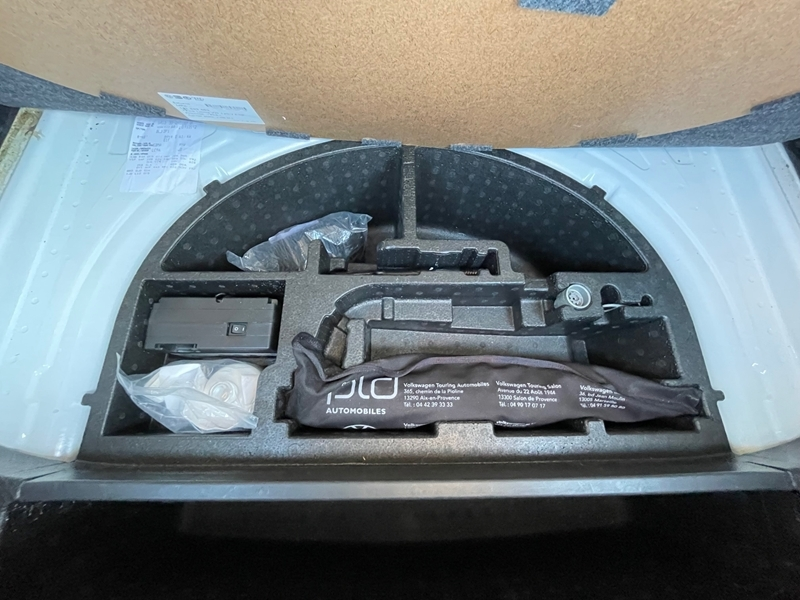 Photo 6 - Volkswagen E-Up!