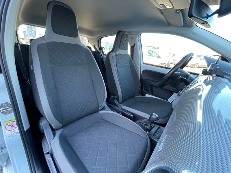 Photo 9 - Volkswagen E-Up!