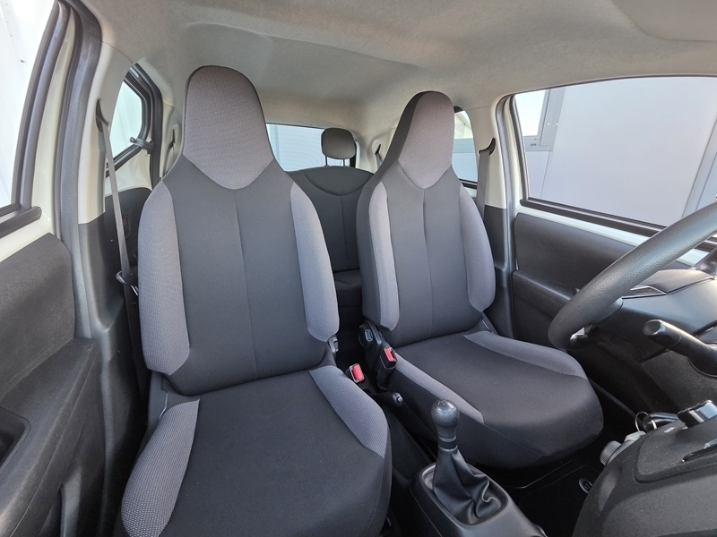 Photo 4 - Toyota Aygo