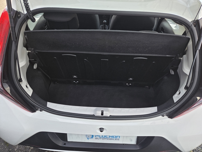 Photo 16 - Toyota Aygo