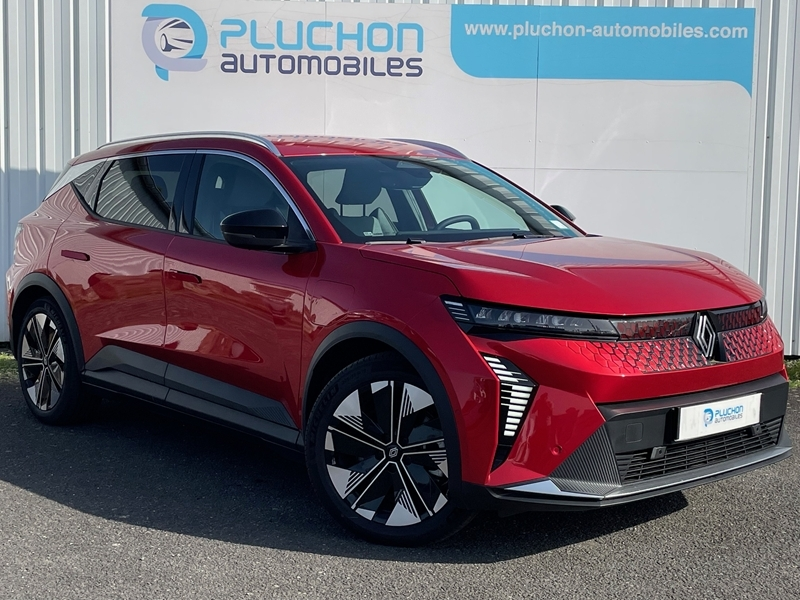 Renault
                        Scenic V