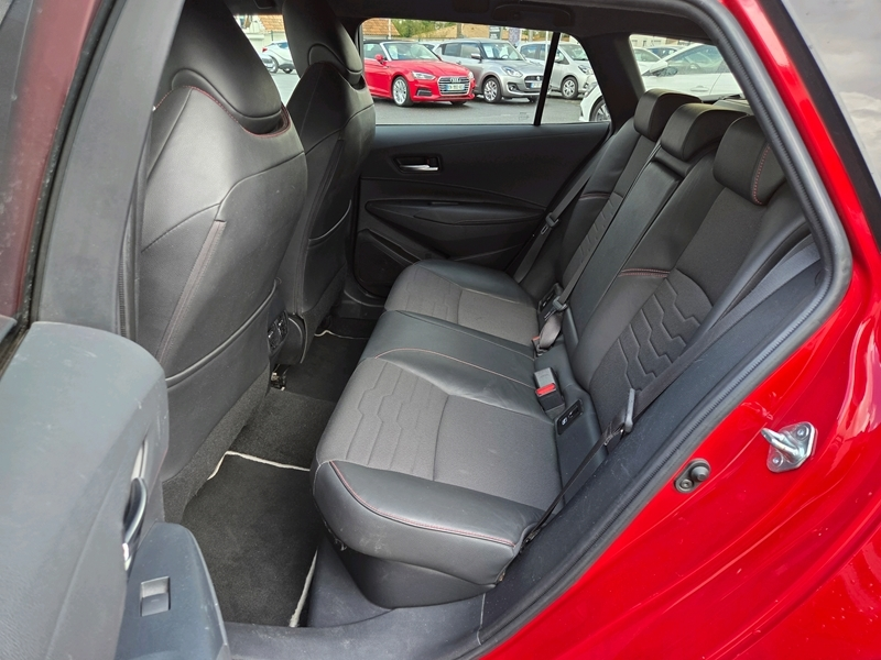 Photo 12 - Toyota Corolla Touring Spt