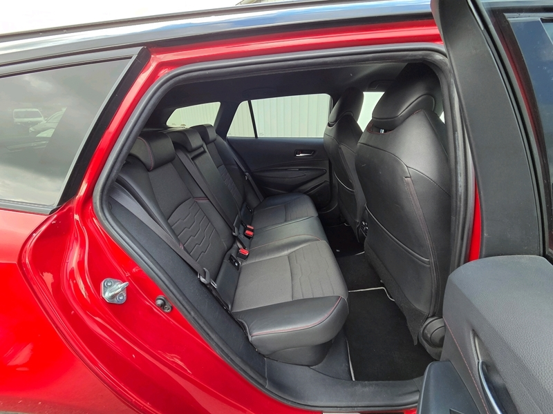 Photo 13 - Toyota Corolla Touring Spt