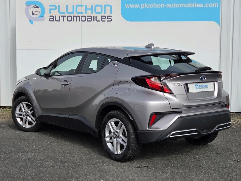 Toyota
                    C-HR