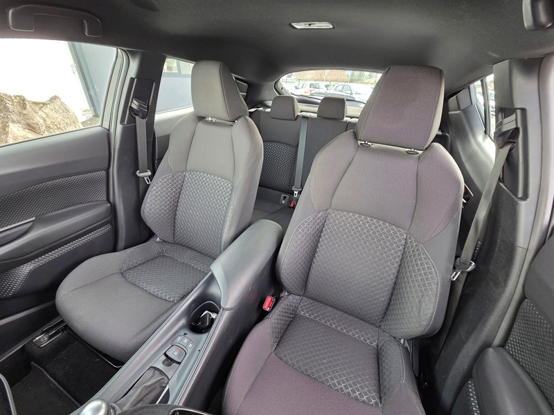 Photo 7 - Toyota C-HR