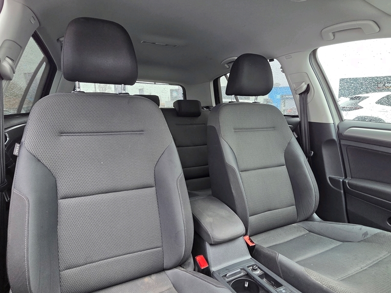 Photo 4 - Volkswagen Golf VII