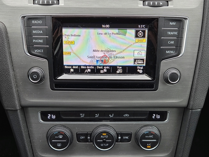 Photo 6 - Volkswagen Golf VII