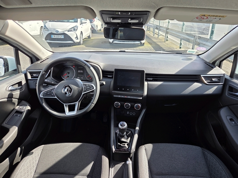 Renault
                    Clio V