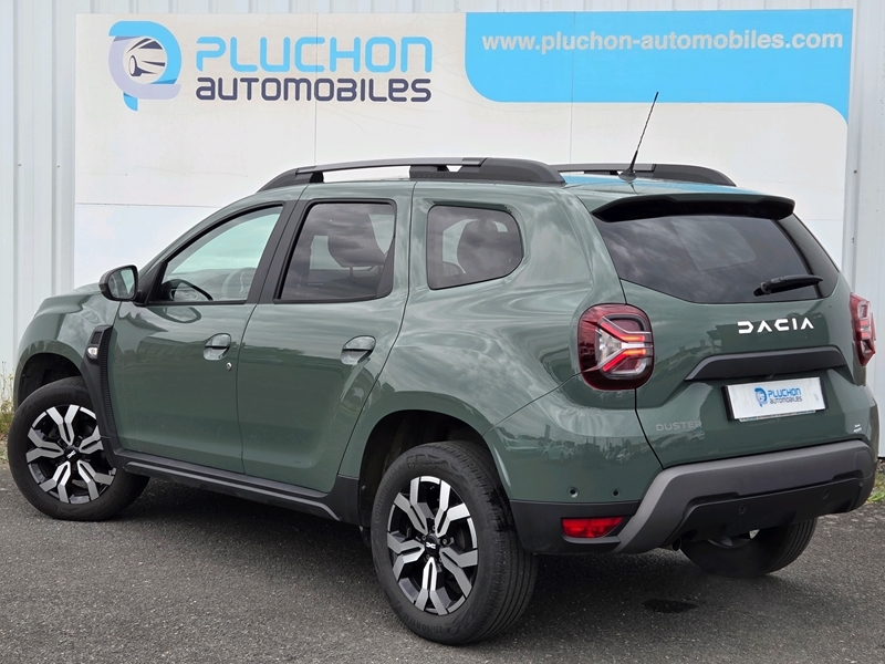 Dacia
                    Duster