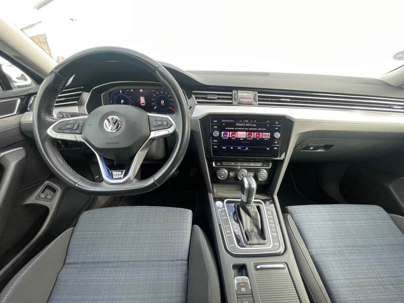 Volkswagen
                    Passat SW