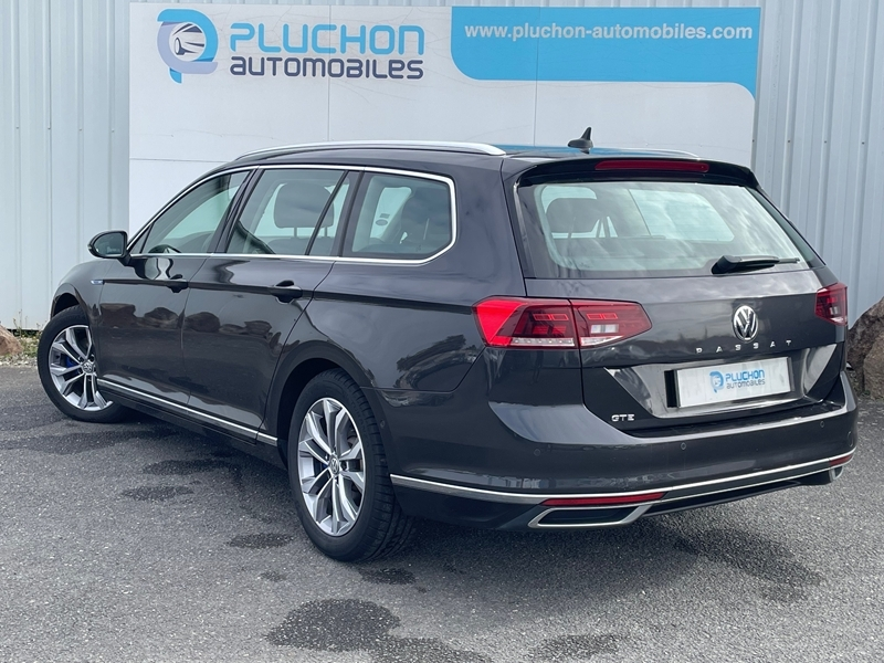 Volkswagen
                    Passat SW