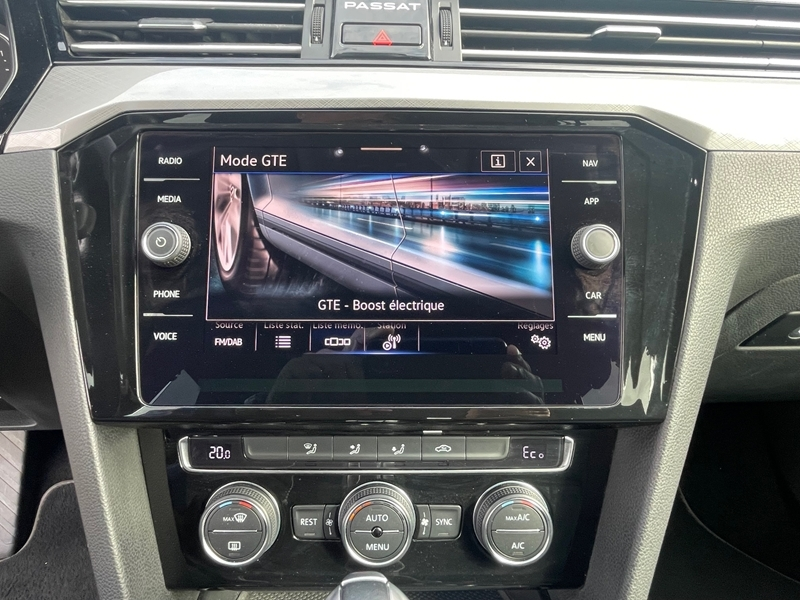 Photo 14 - Volkswagen Passat SW