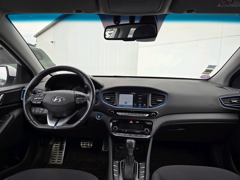 Hyundai
                    Ioniq