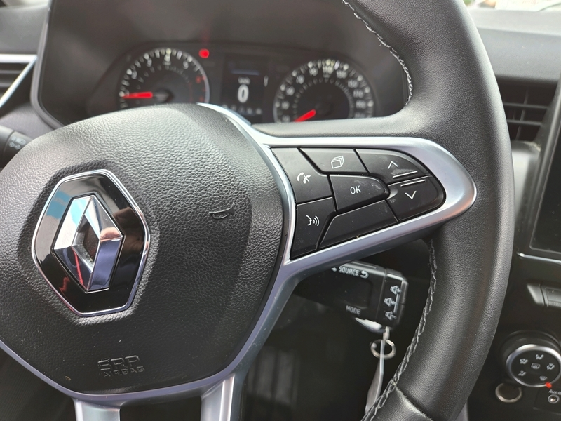 Photo 6 - Renault Clio V