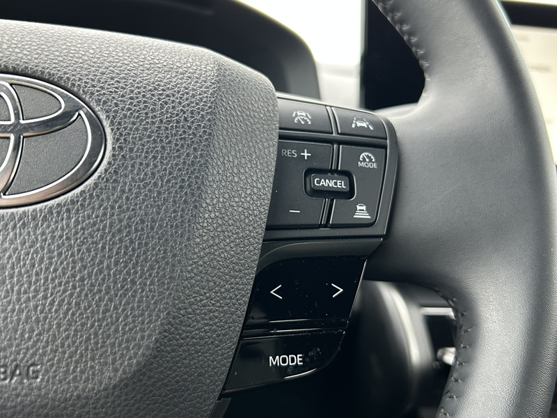 Photo 3 - Toyota C-HR