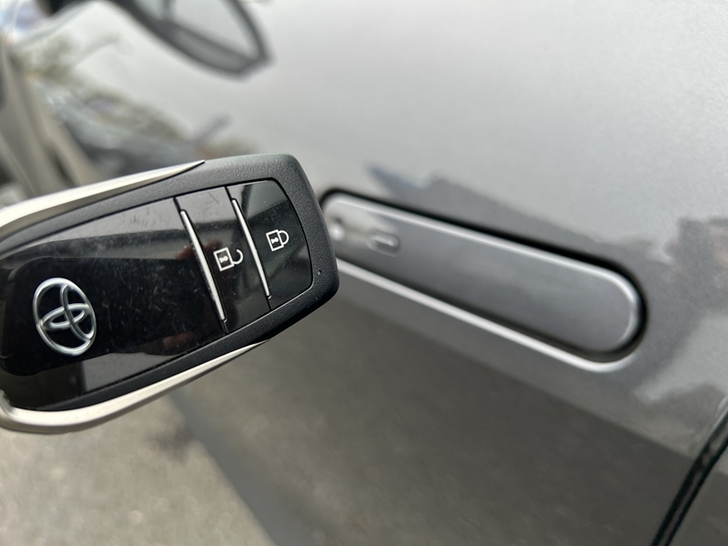 Photo 8 - Toyota C-HR