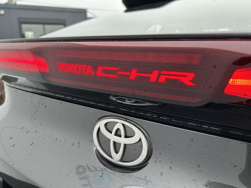Photo 10 - Toyota C-HR
