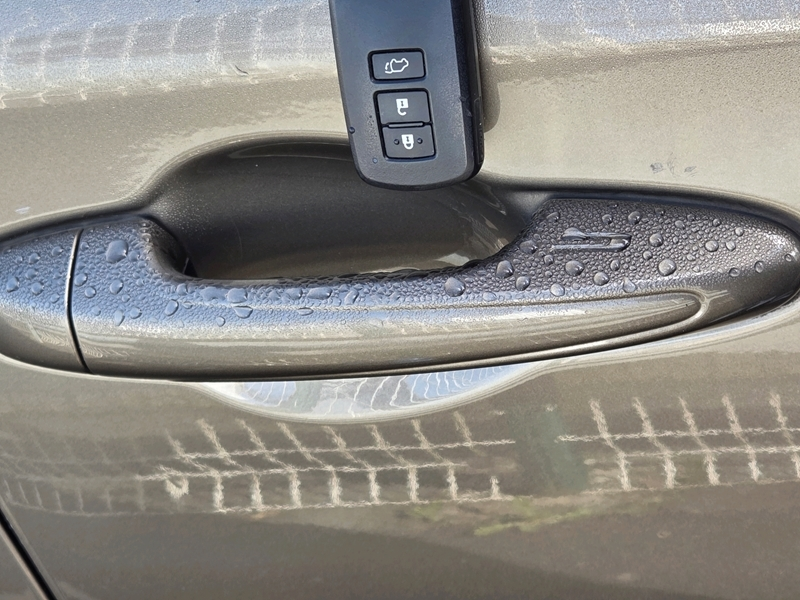 Photo 18 - Toyota RAV4