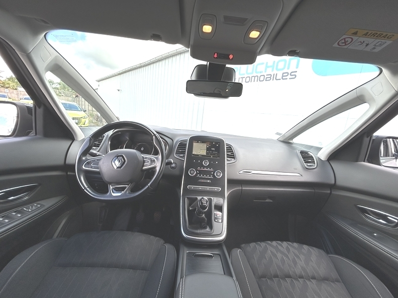 Renault
                    Grand Scenic IV
